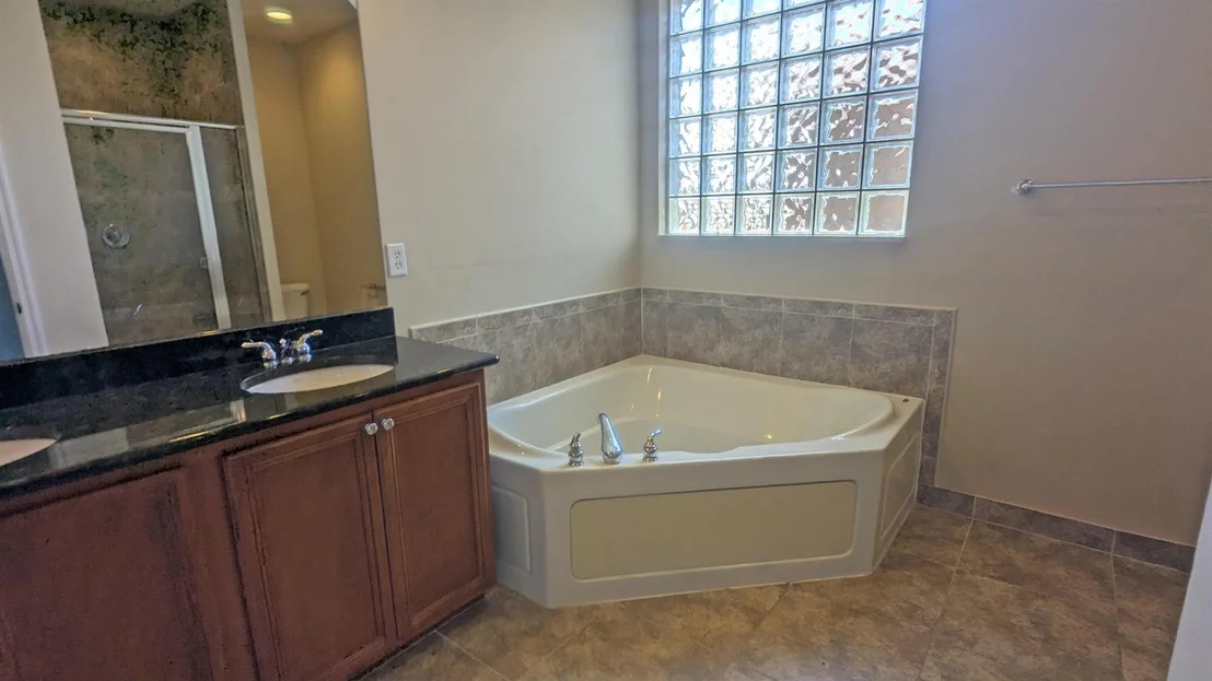 Photo of 5571 57 Way