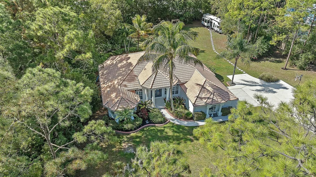 Photo of 15415 Alexander Run