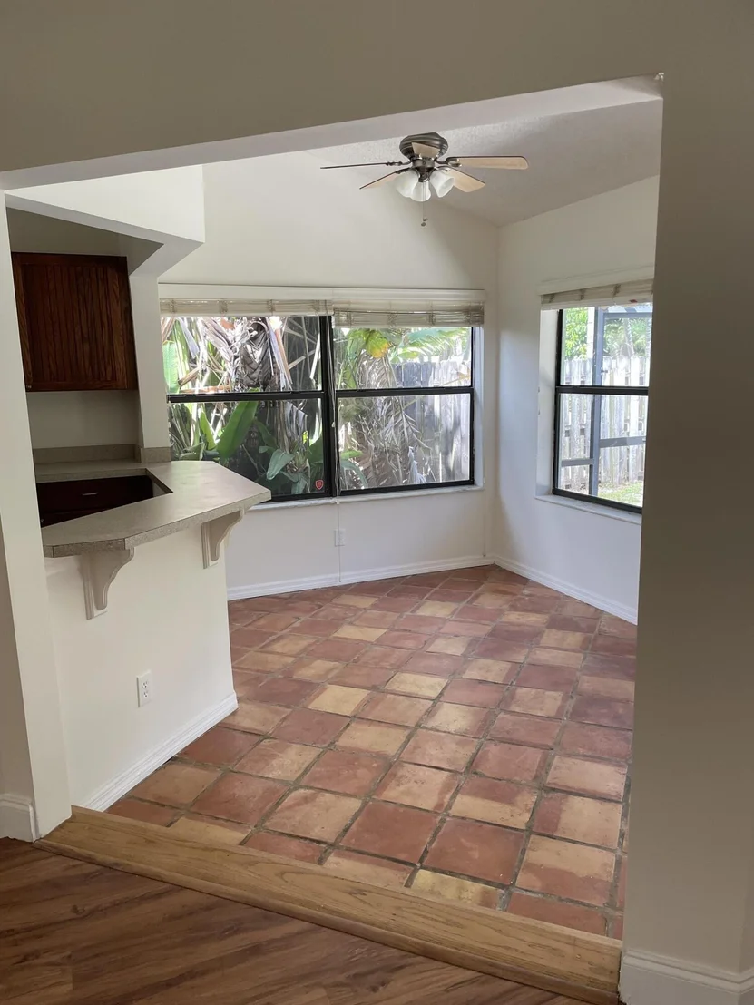 Photo of 4049 SE Jacaranda Street