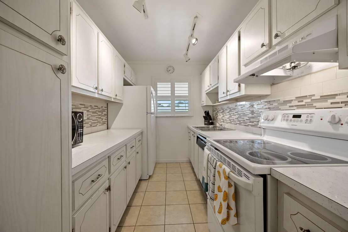 Photo of Unit B at 355 Main Boulevard