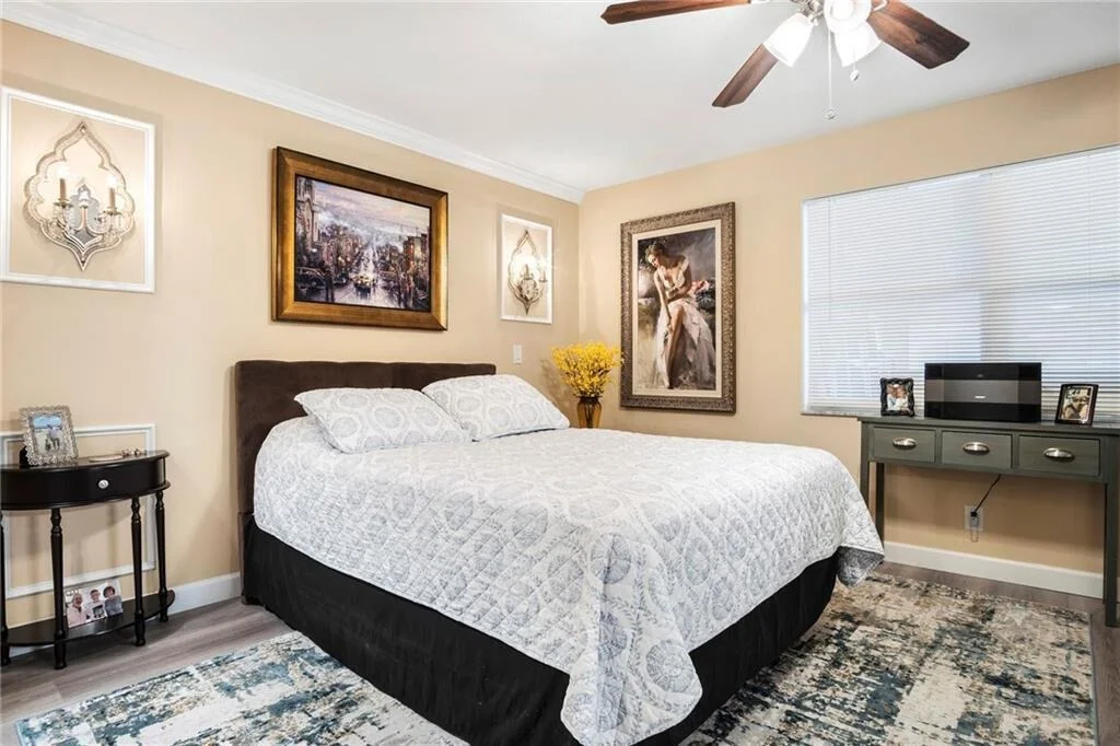 Photo of Unit C at 947 Circle Drive