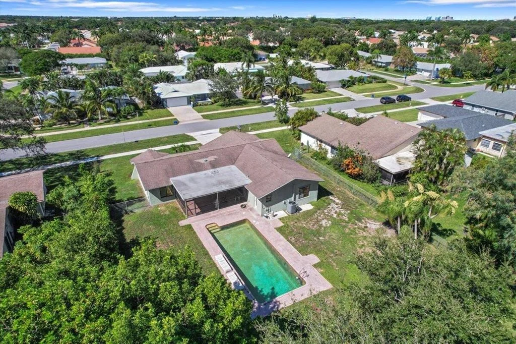 Photo of 901 Alamanda Drive