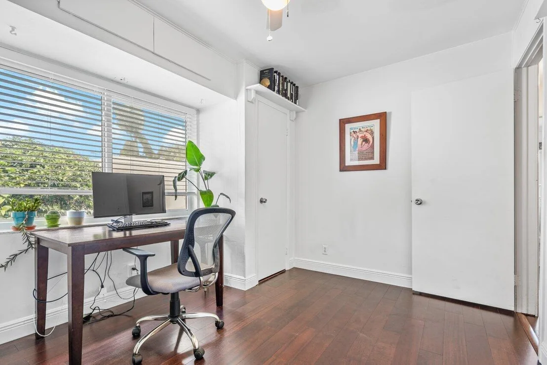 Photo of 609 Heron Drive