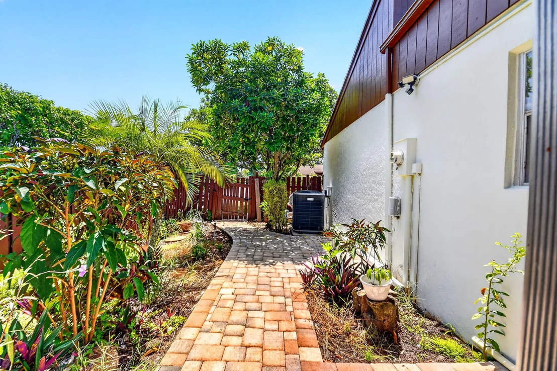 Photo of 6747 Starkeys Place
