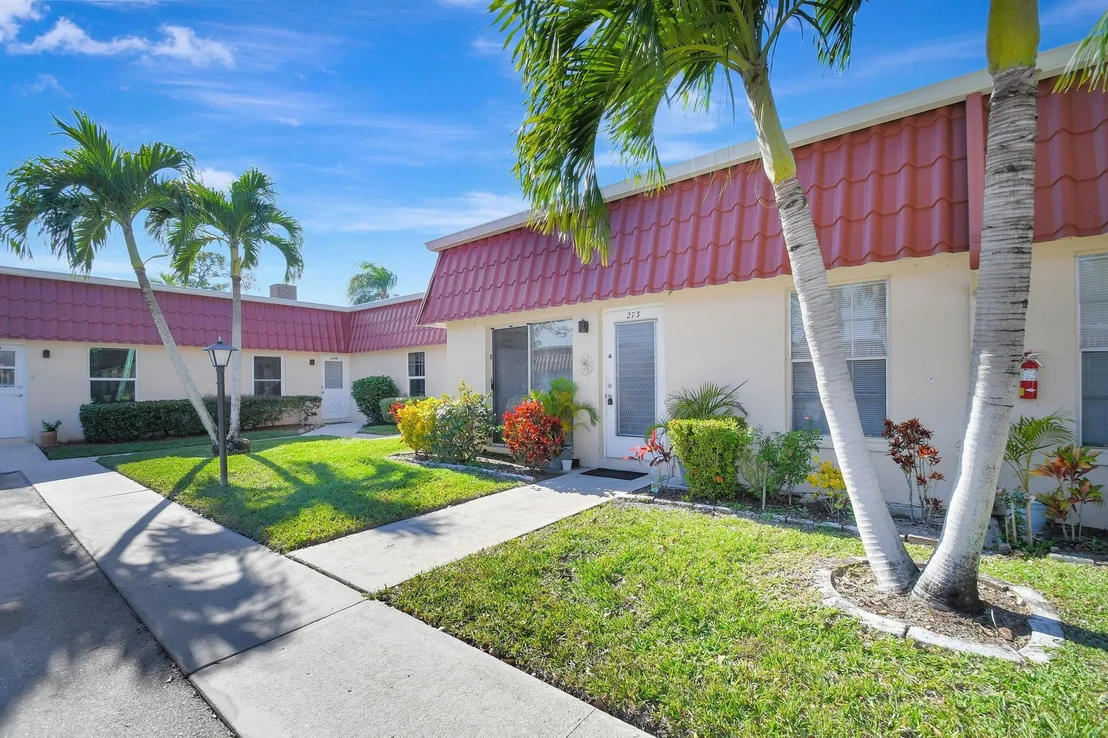 Photo of 273 Cape Cod Circle