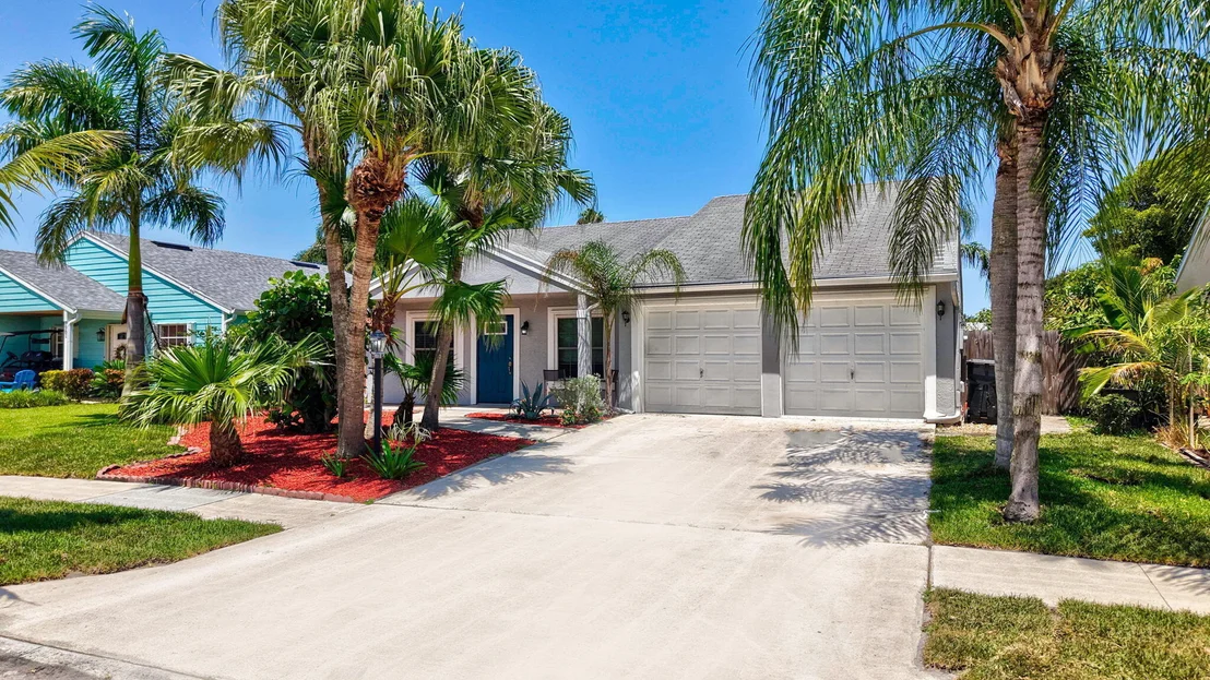 Photo of 7955 Ridgewood Drive