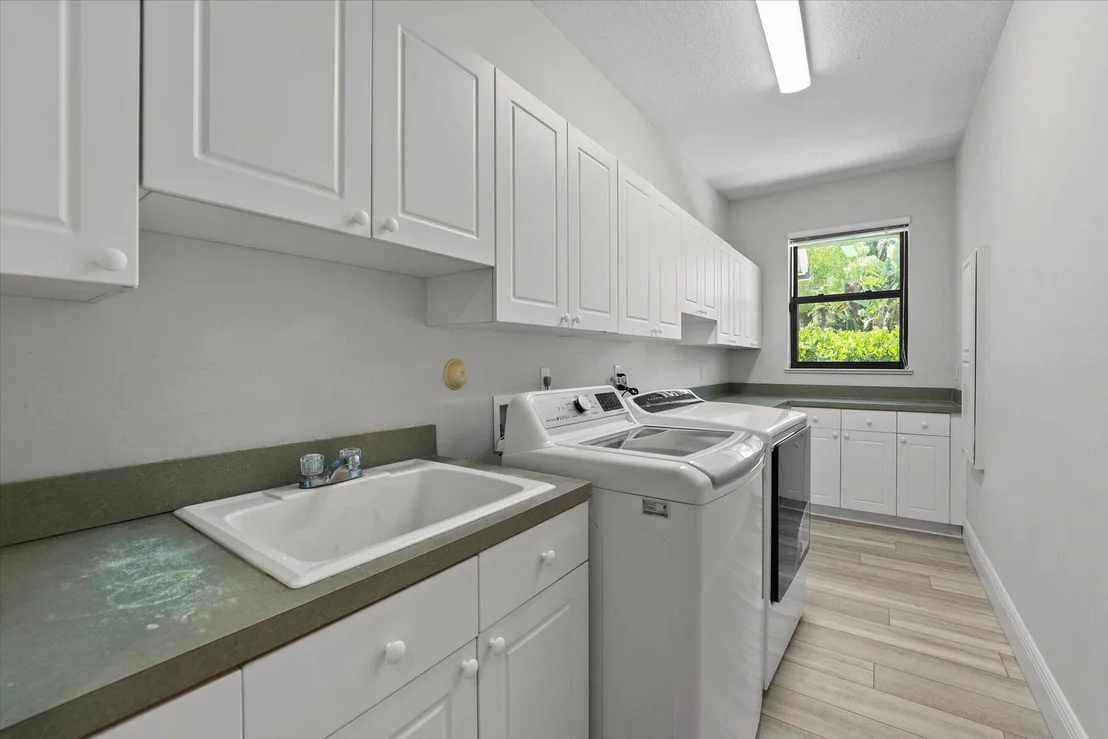 Photo of 14370 Halter Road