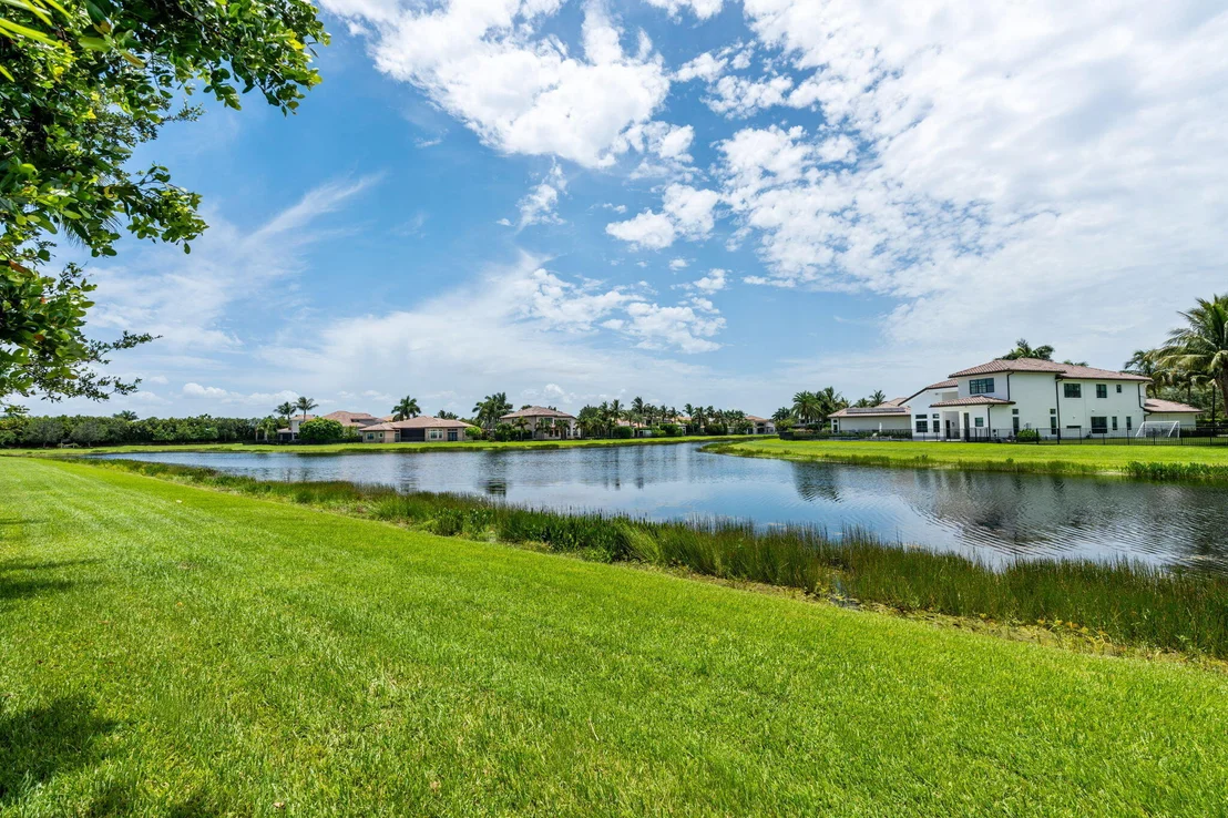 Photo of 16813 PAVILION Way