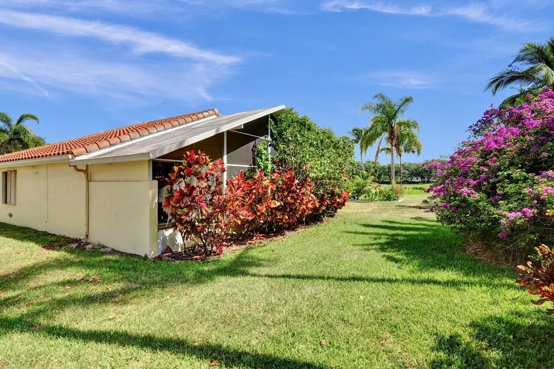 Photo of 8140 Palm Gate Drive