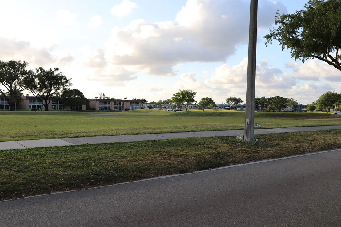 Photo of 552 Capri L