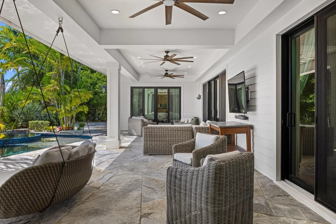 Photo of 940 Greenbriar Drive