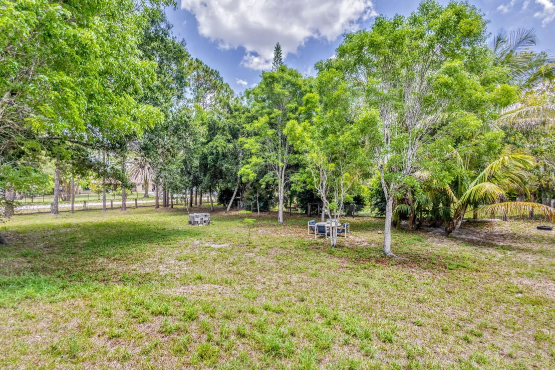 Photo of 13705 Persimmon Boulevard