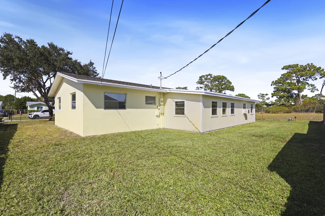 Photo of 18905 SE Southgate Drive