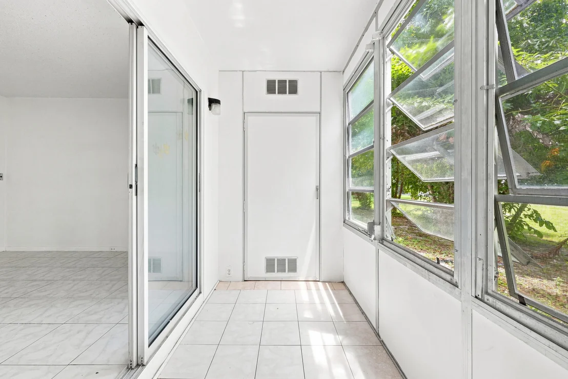 Photo of Unit 310 at 310 OAKRIDGE R Court