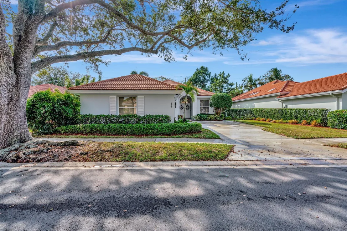 Photo of 156 S Hampton Drive
