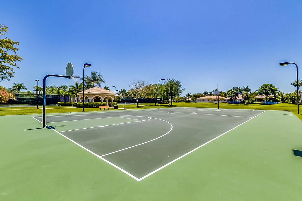 Photo of 4614 Mariners Cove Drive
