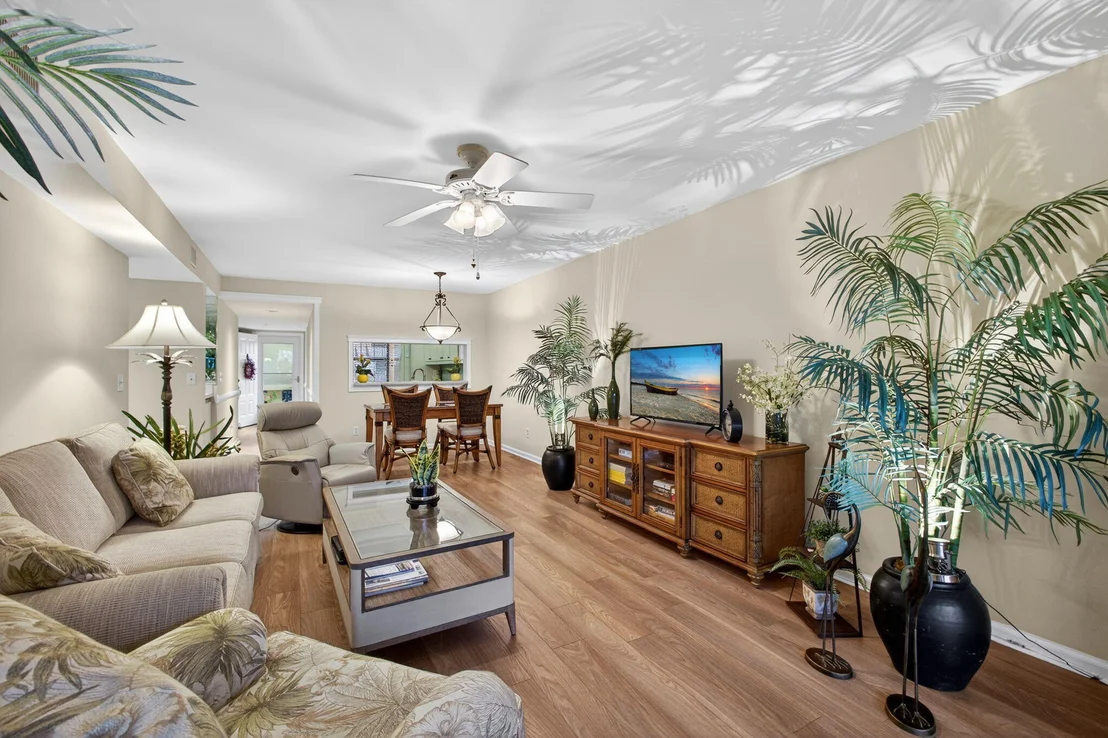 Photo of Unit F at 2041 Keystone Drive