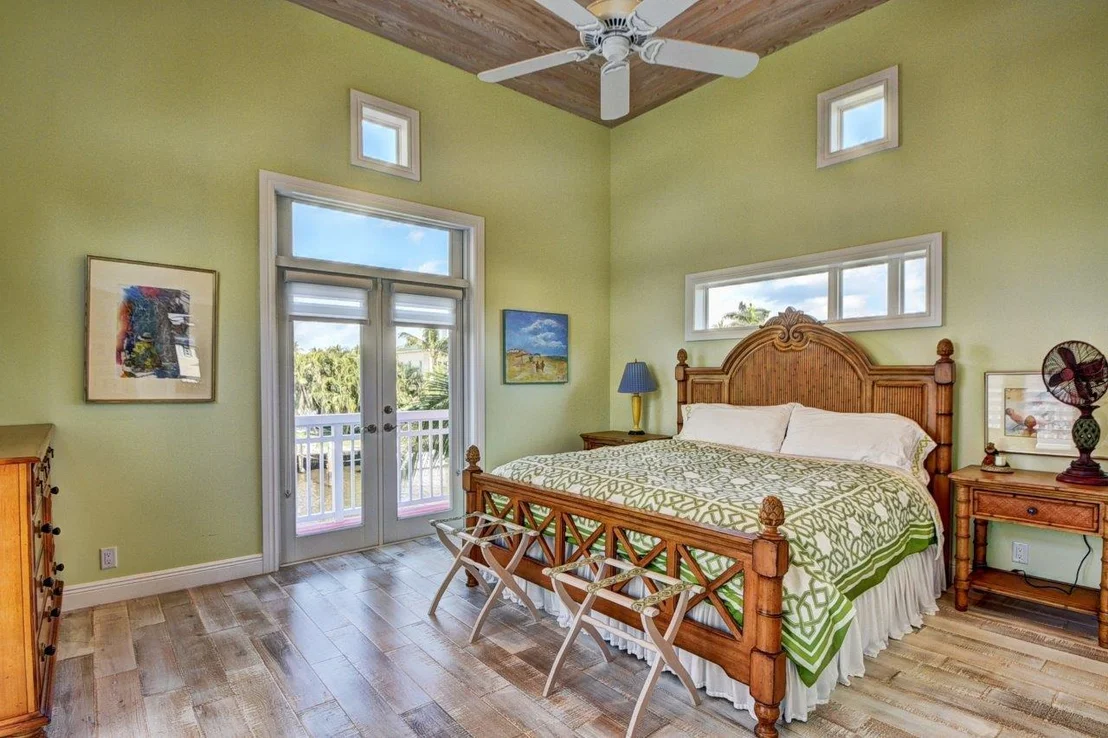 Photo of 1011 Beach Drive