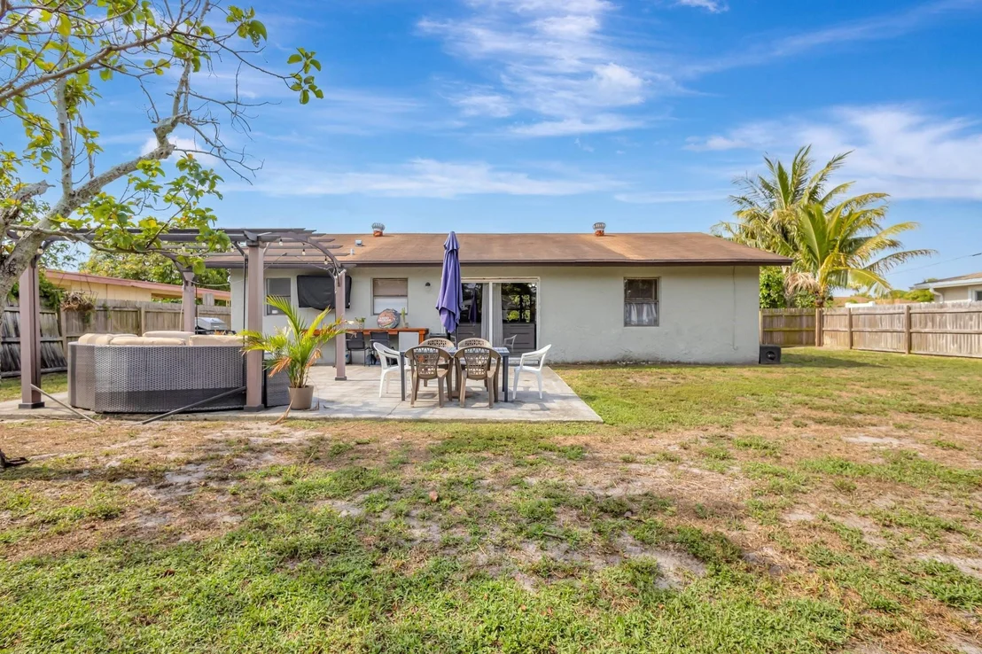 Photo of 2543 Dolphin Drive