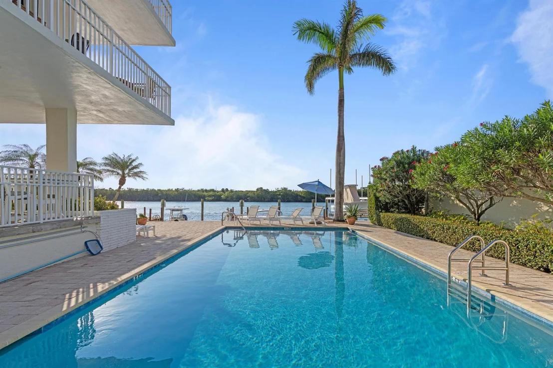 Photo of Unit 702 at 375 Beach Road