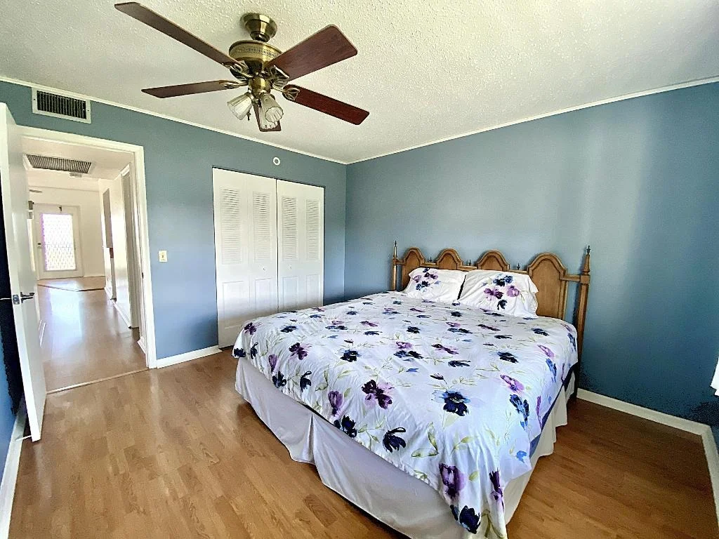 Photo of 374 Markham Q