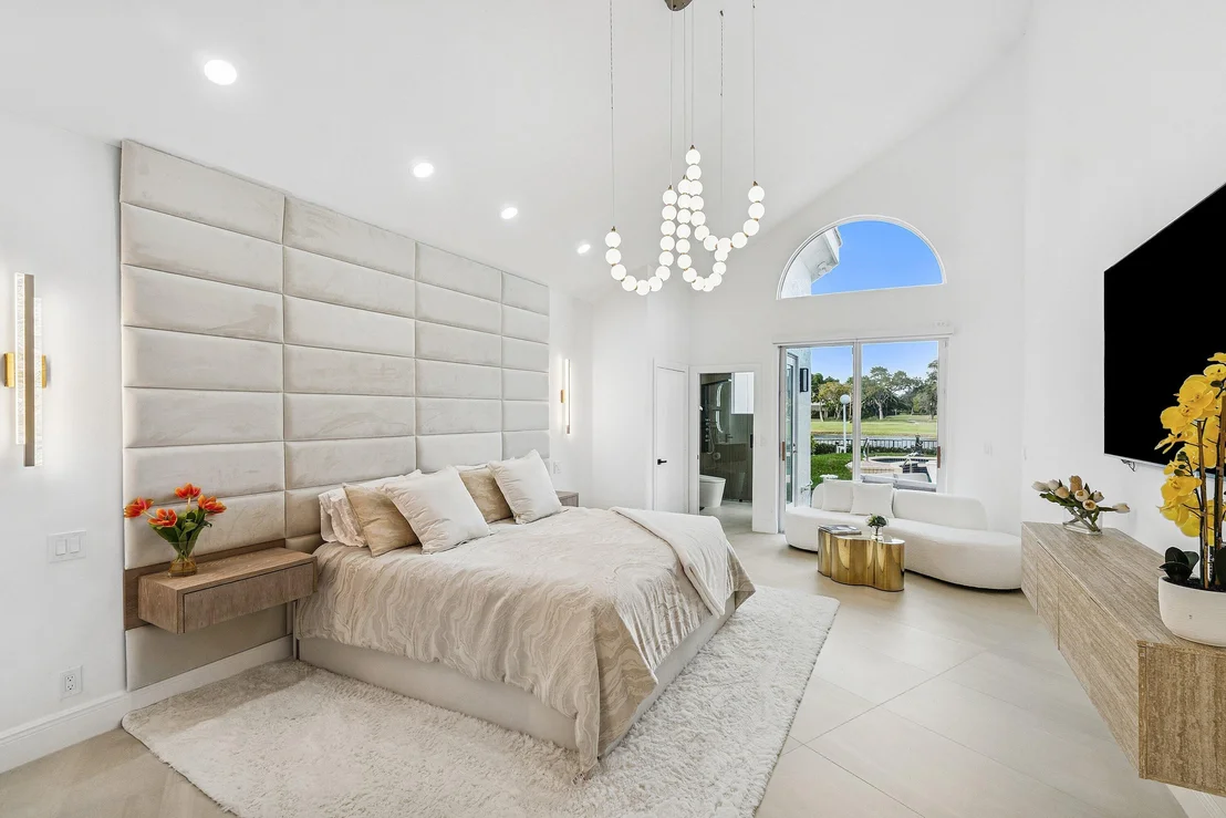 Photo of 5239 Suffolk Drive