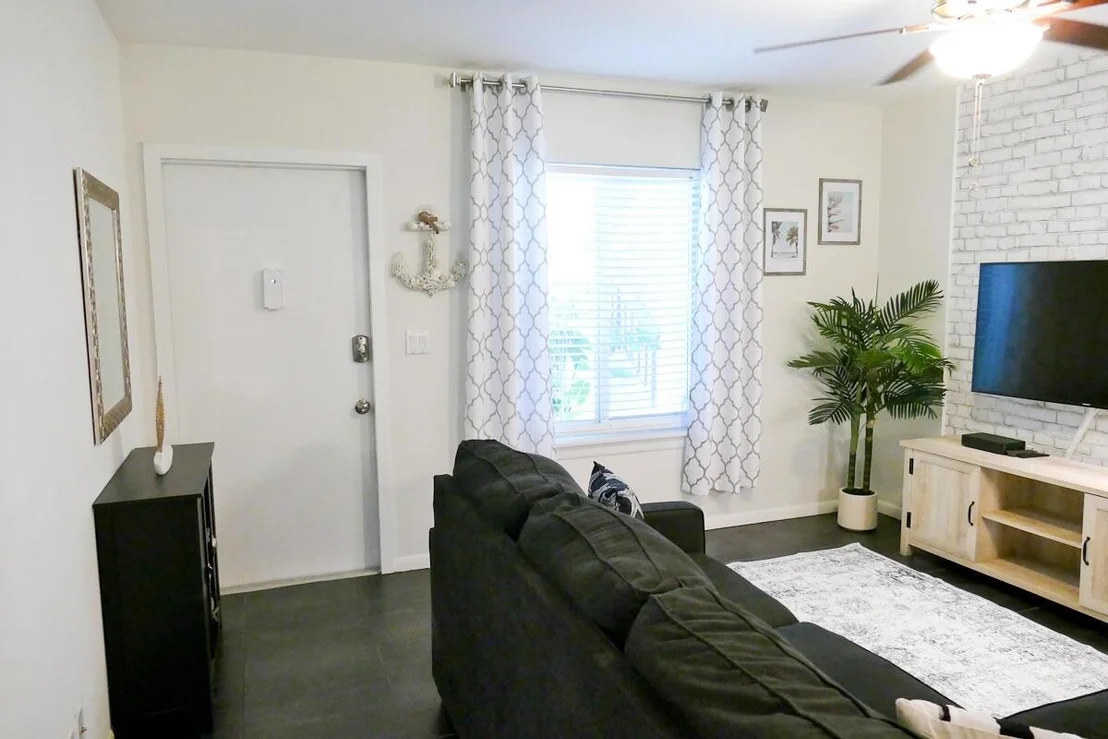 Photo of Unit D at 6468 Chasewood Drive
