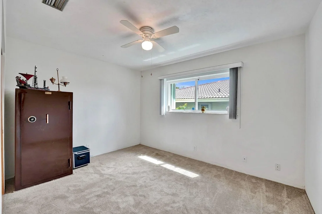 Photo of 211 SE 2nd Terrace