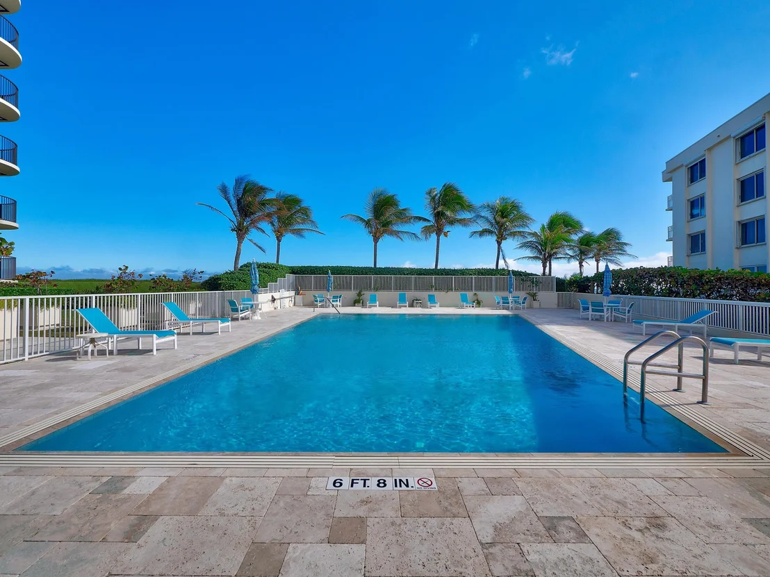 Photo of Unit 703 at 400 Beach Road