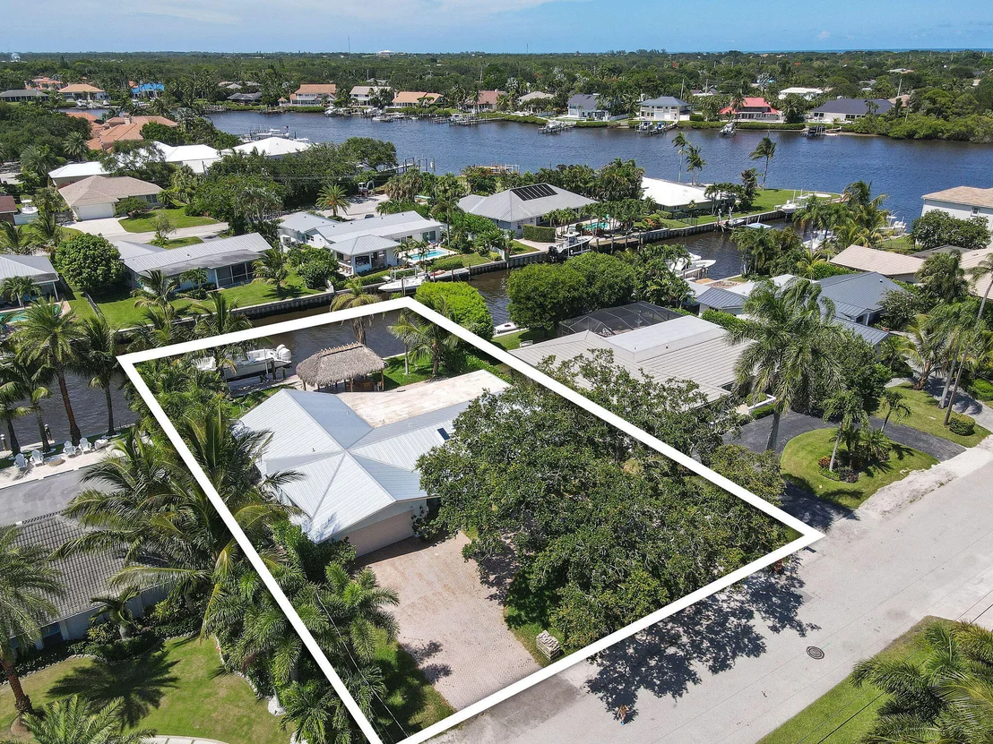 Photo of 15 Tradewinds Circle