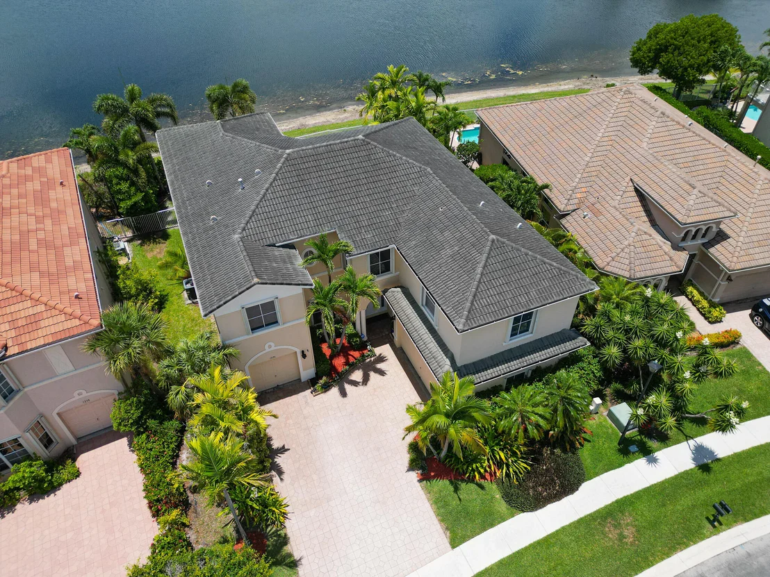 Photo of 1236 Bay View Way