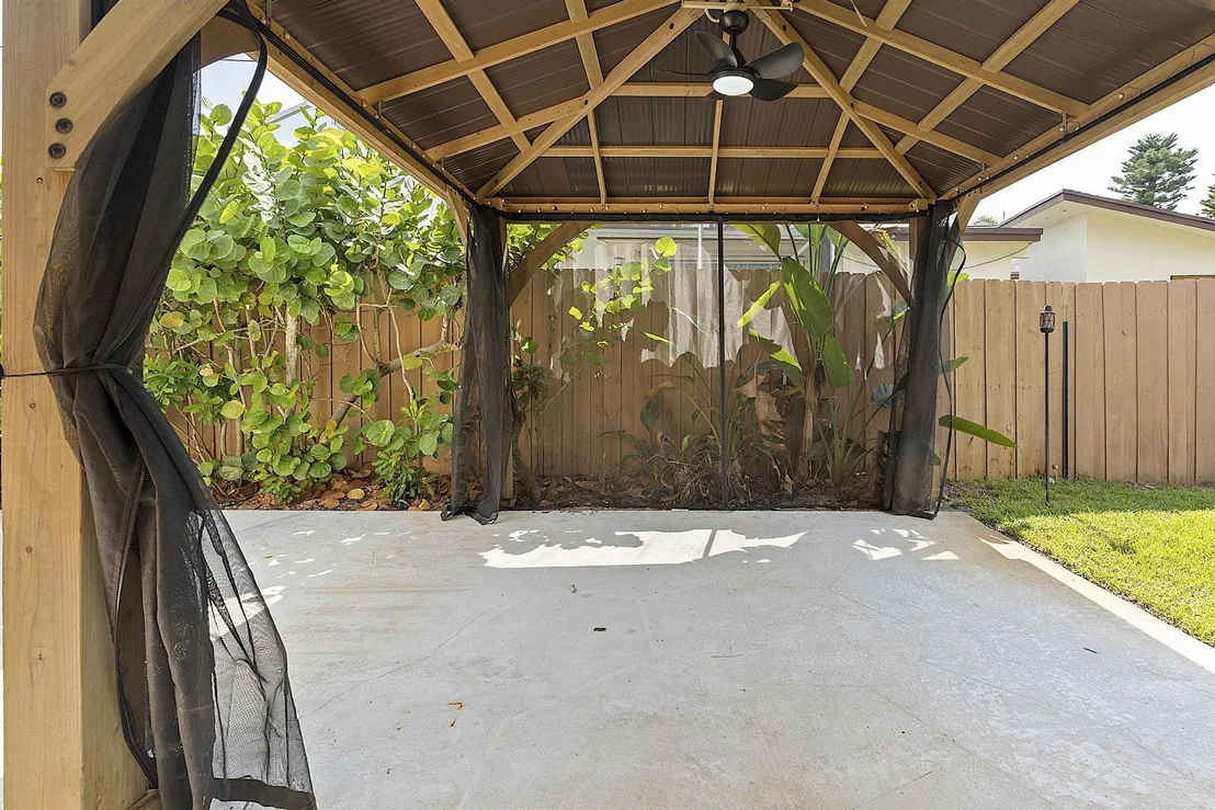 Photo of 119 W NORFOLK Road