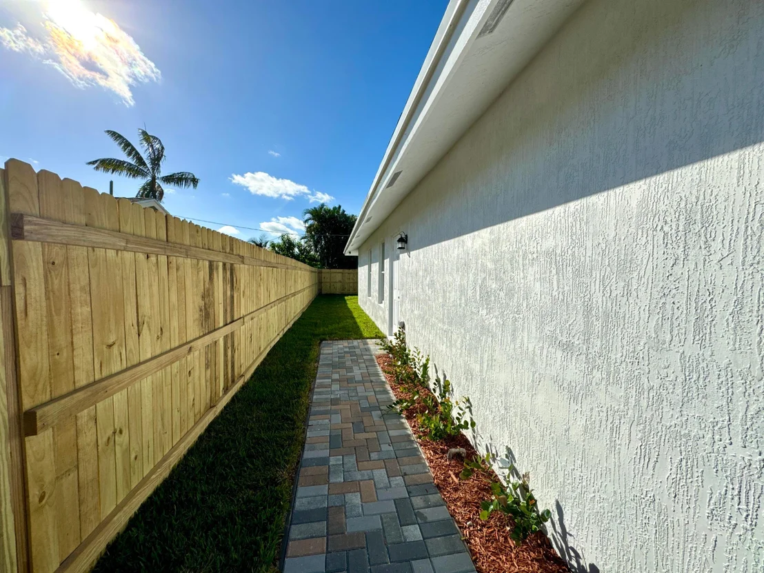 Photo of 4916 Biscayne Drive