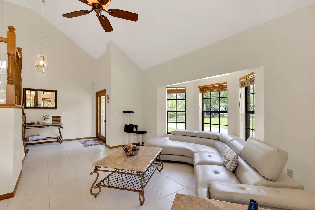 Photo of 5619 Oleander Avenue
