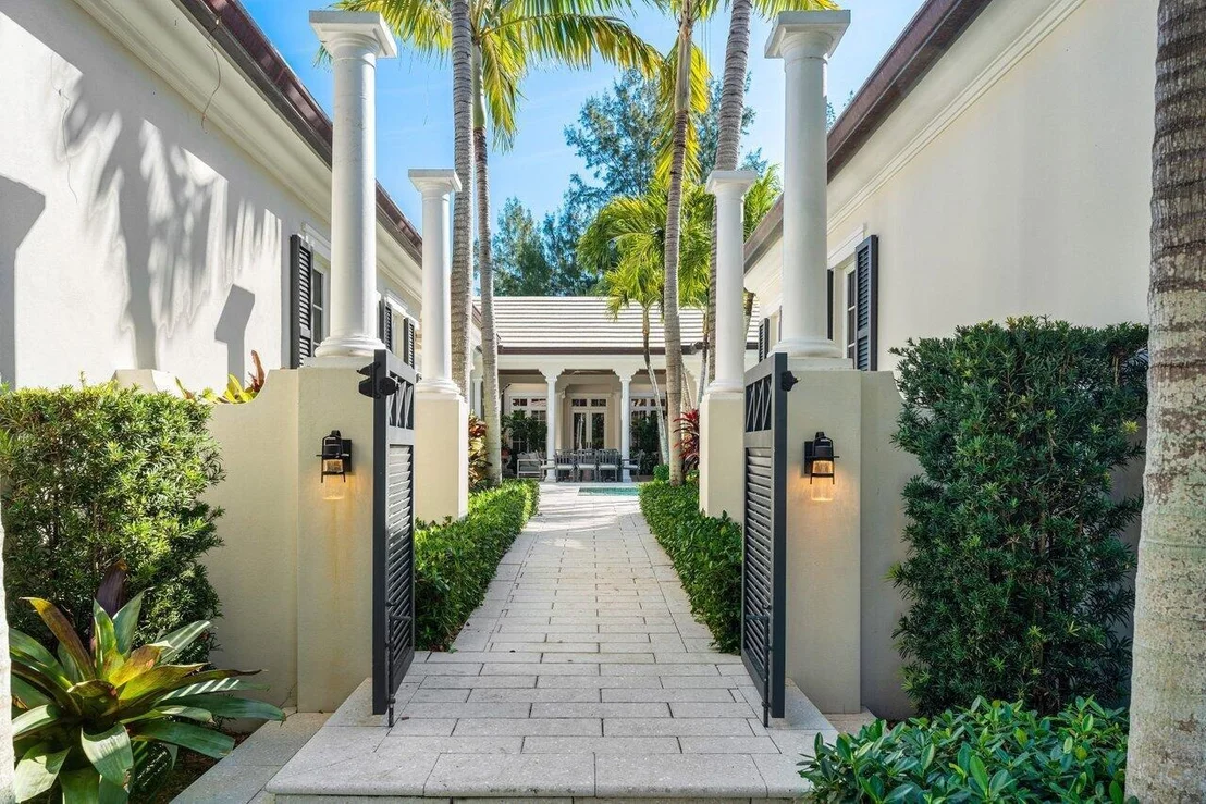Photo of 3424 N Ocean Boulevard