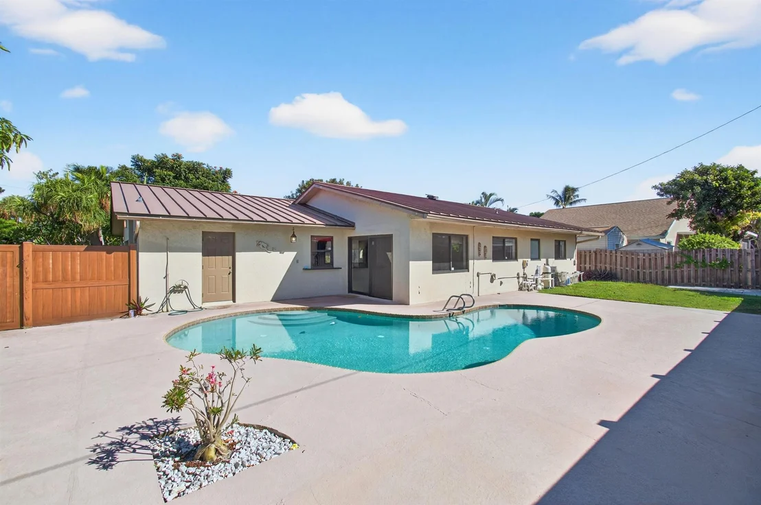 Photo of 714 Heron Drive