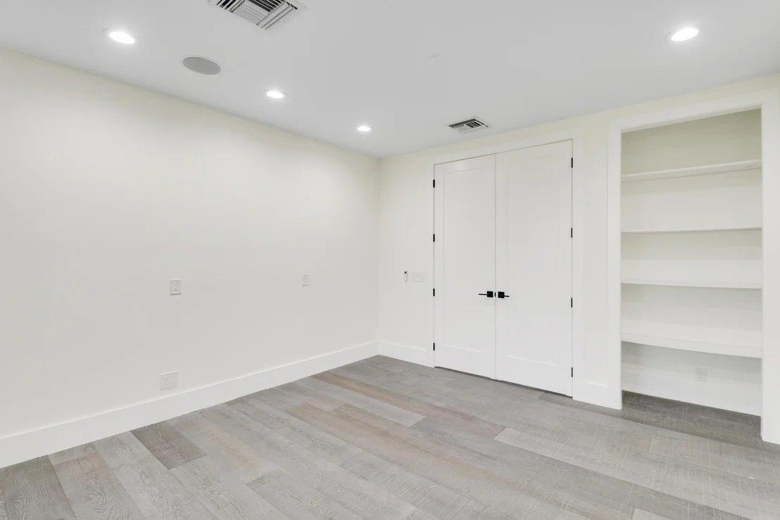 Photo of 18411 SE Lakeside Drive