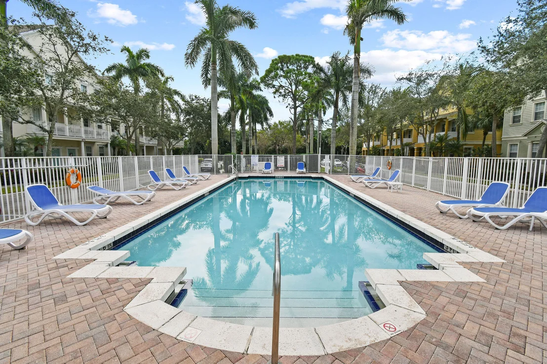 Photo of 256 W Bay Cedar Circle