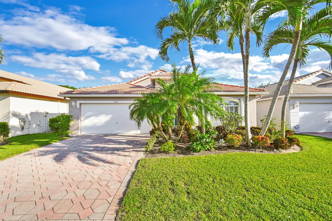 Photo of 5867 Royal Isles Boulevard