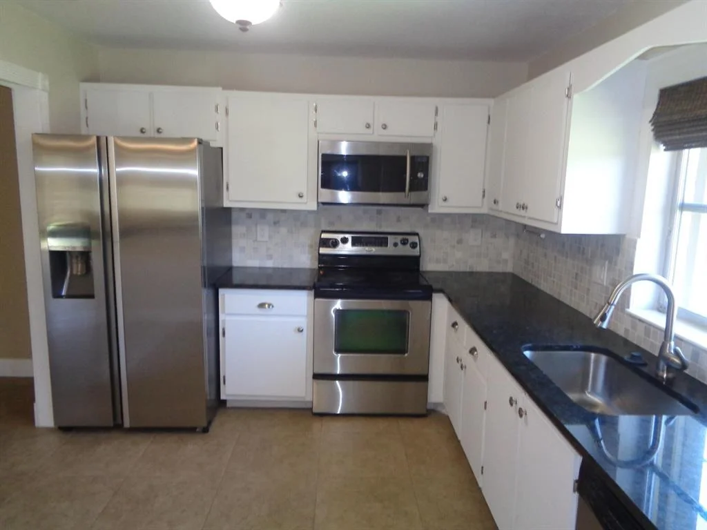 Photo of 6098 Stanley Lane