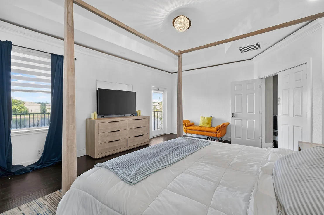 Photo of 700 Cresta Circle