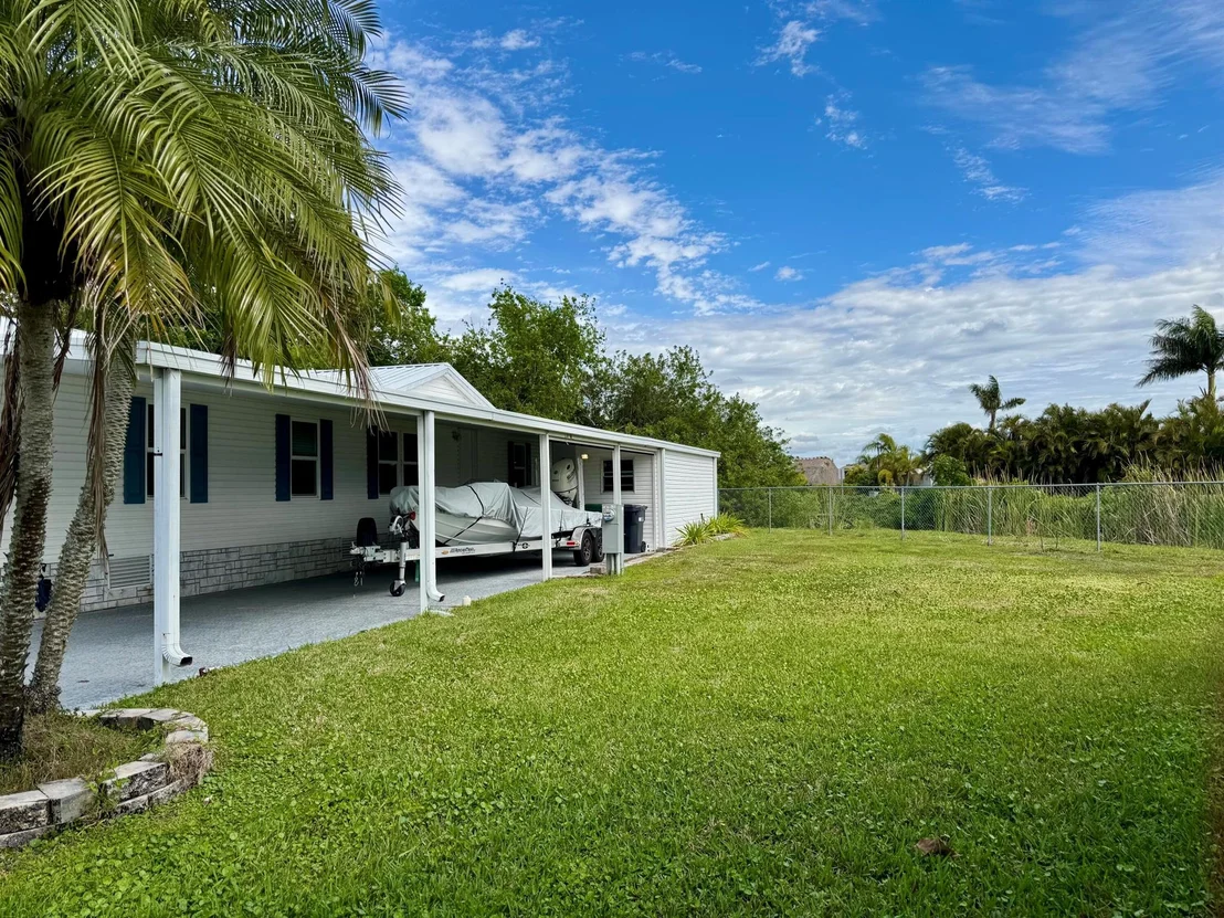 Photo of 1615 SW 35th Circle