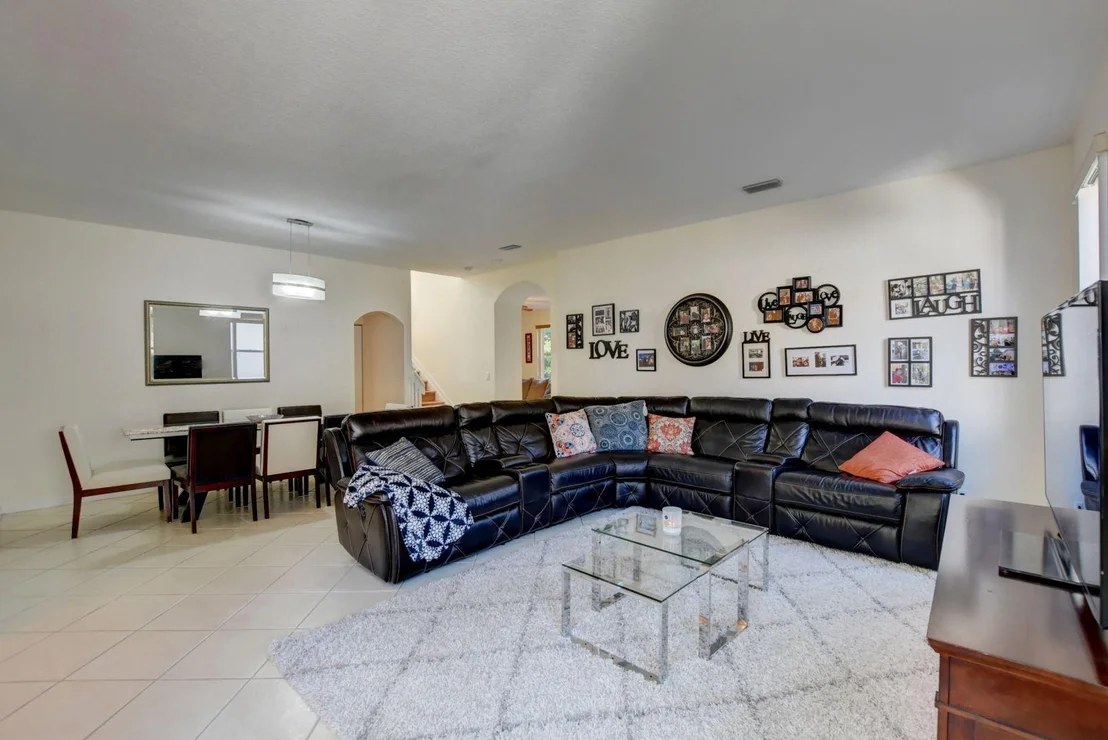 Photo of 1243 Rose Gate Boulevard