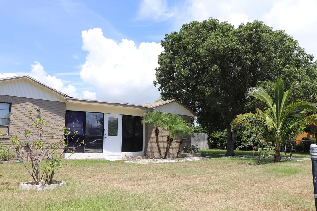 Photo of 1007 SE Se 3rd Street