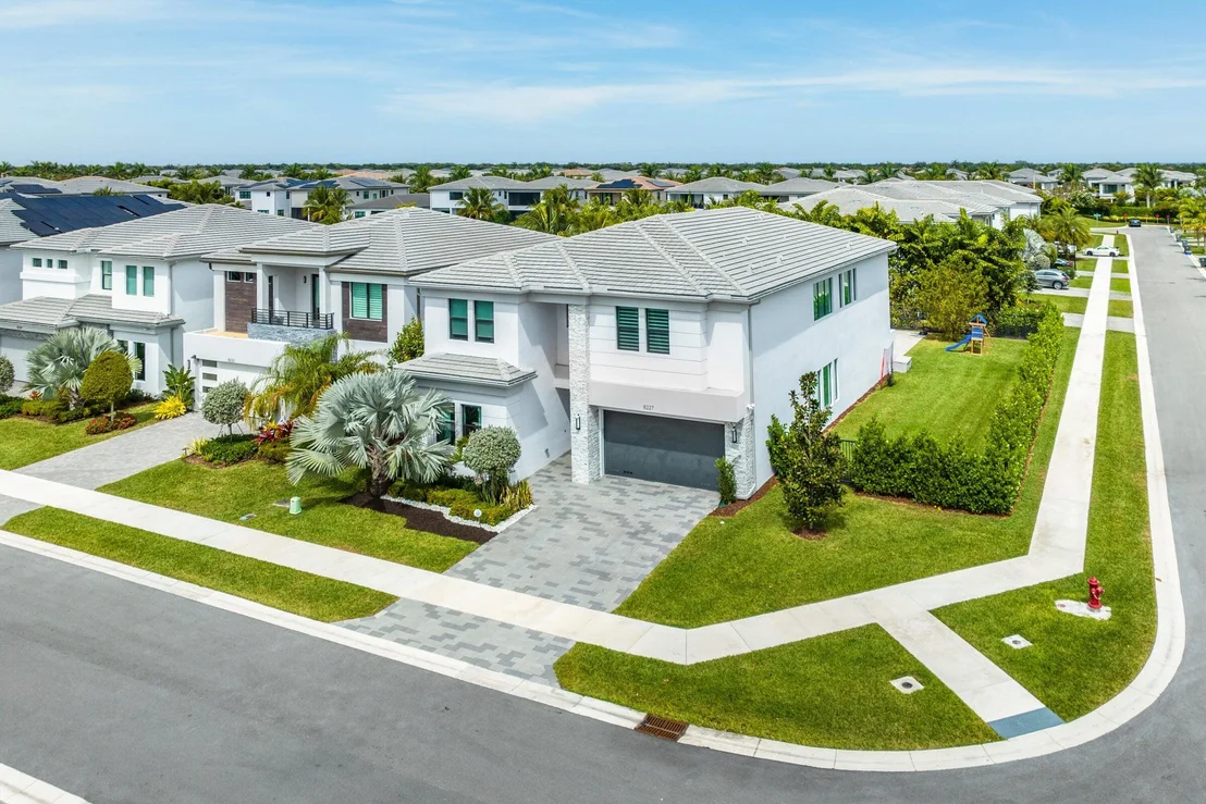 Photo of 8227 OCEANUS Drive