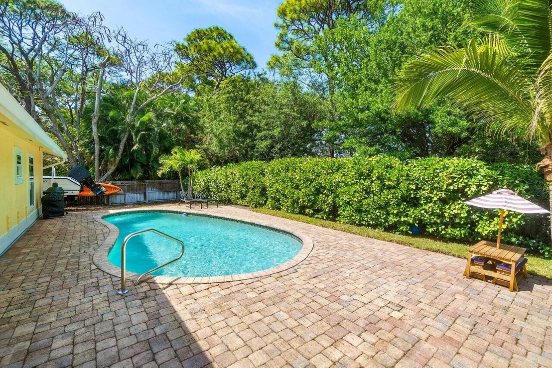 Photo of 903 Oak Circle