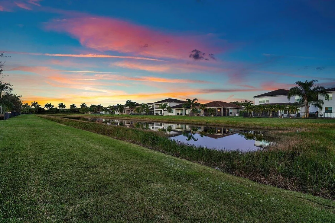 Photo of 15434 Blue River Road