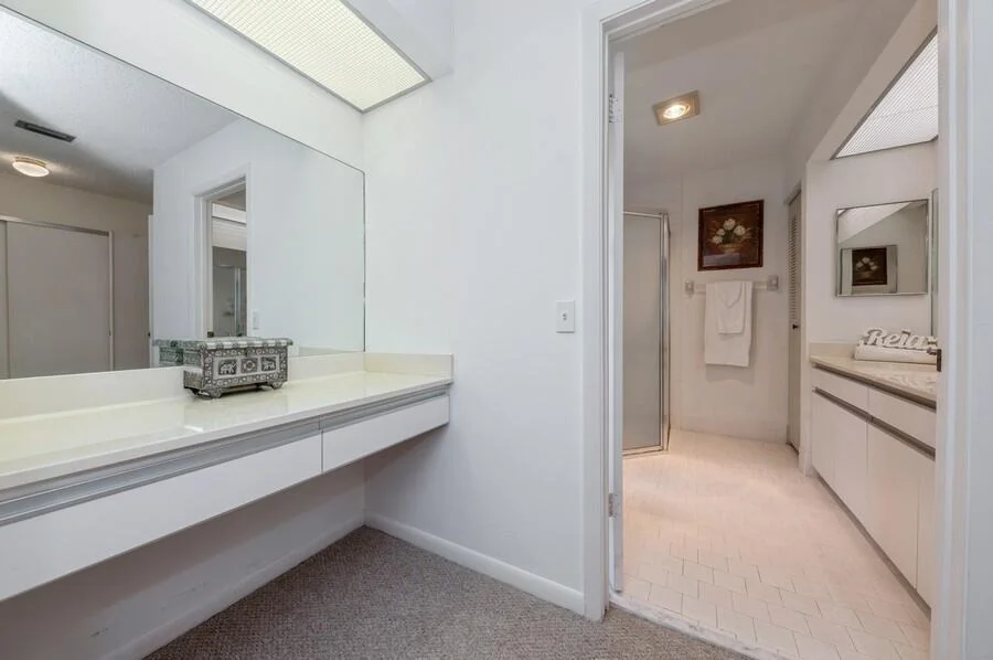 Photo of 2490 Riviera Drive