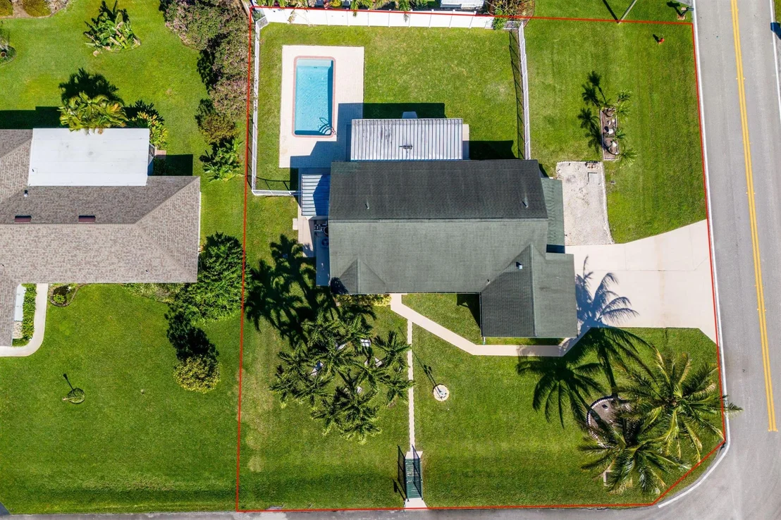 Photo of 2 W Cypress Road