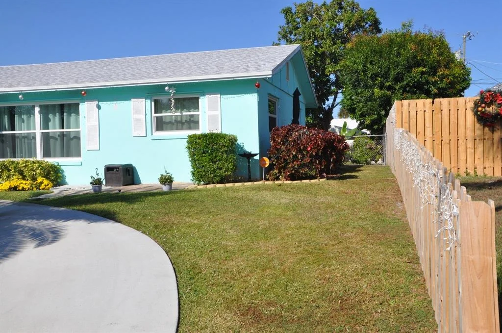 Photo of 551 Teak Drive